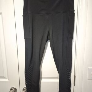 Black Women's High-Waist Leggings with Side Pockets